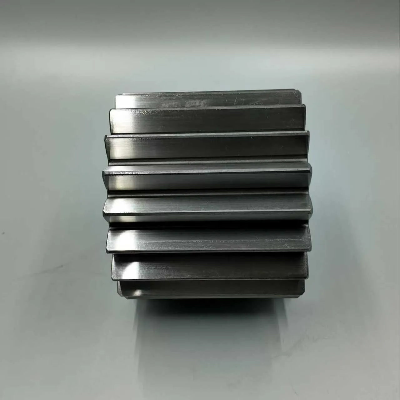 426-22-12421 •• GEAR-Komatsu Original Factory