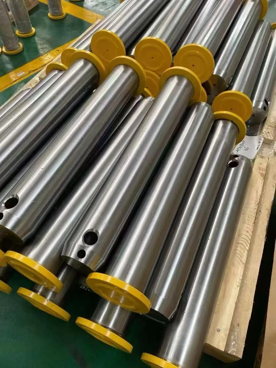 All types of Komatsu original sales pins welcome to inquire