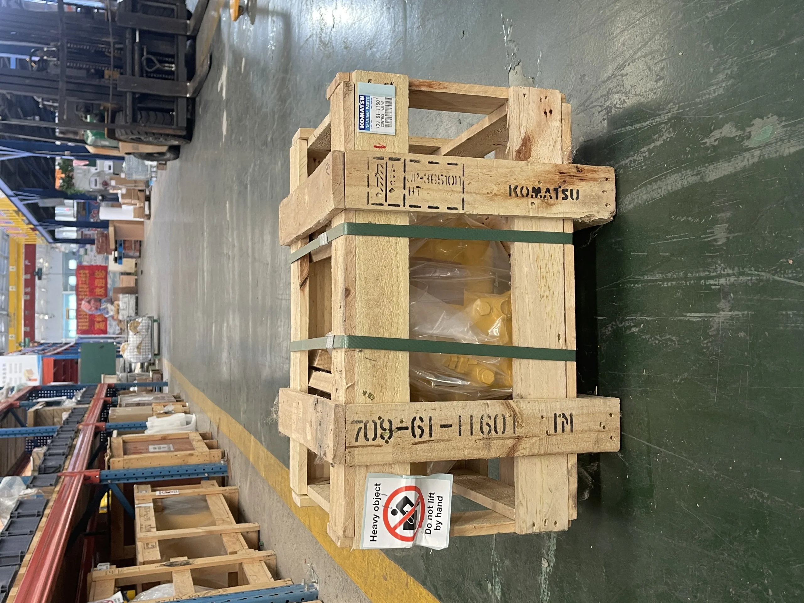 709-61-11601 Valve Assembly for Komatsu D375A-5