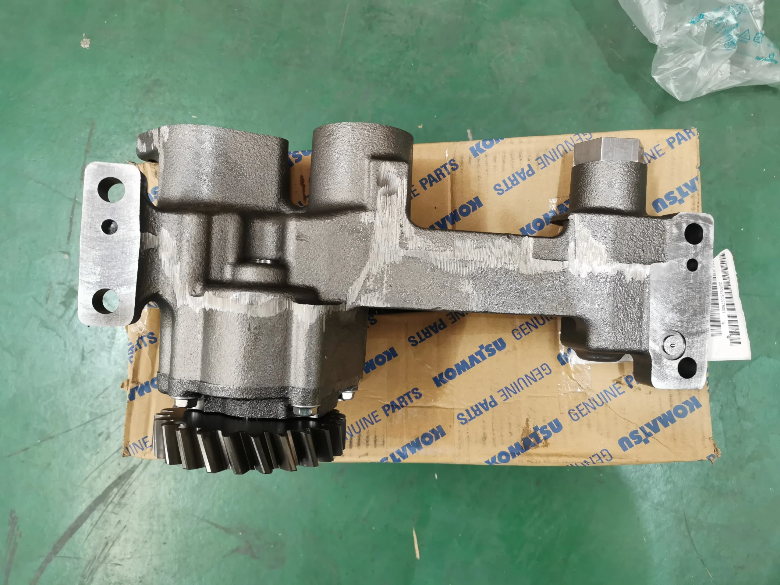 S6D170E-2A Oil Pump 6162-55-1011