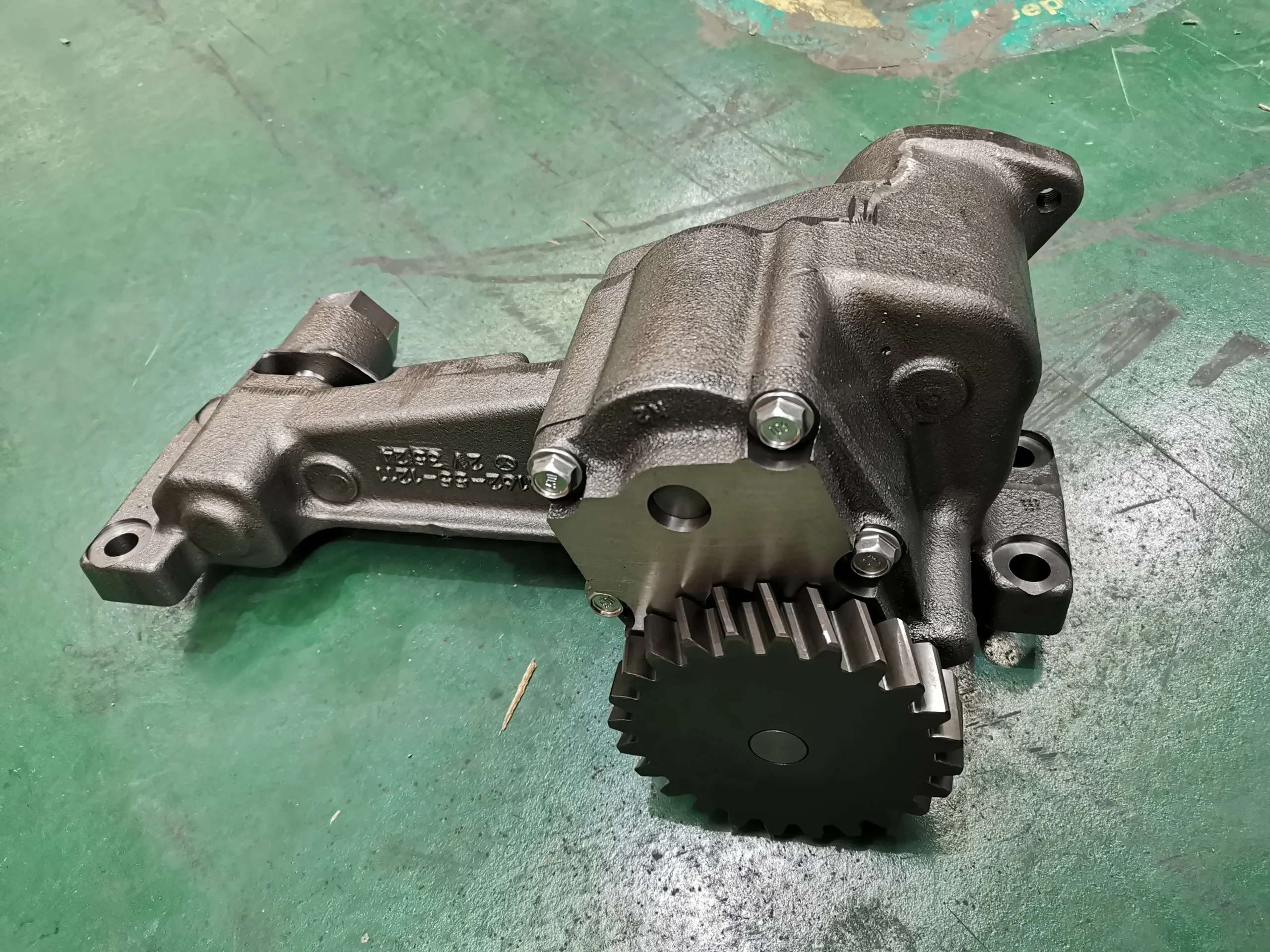 Supply Komatsu S6D170E-2A Oil Pump 6162-55-1011