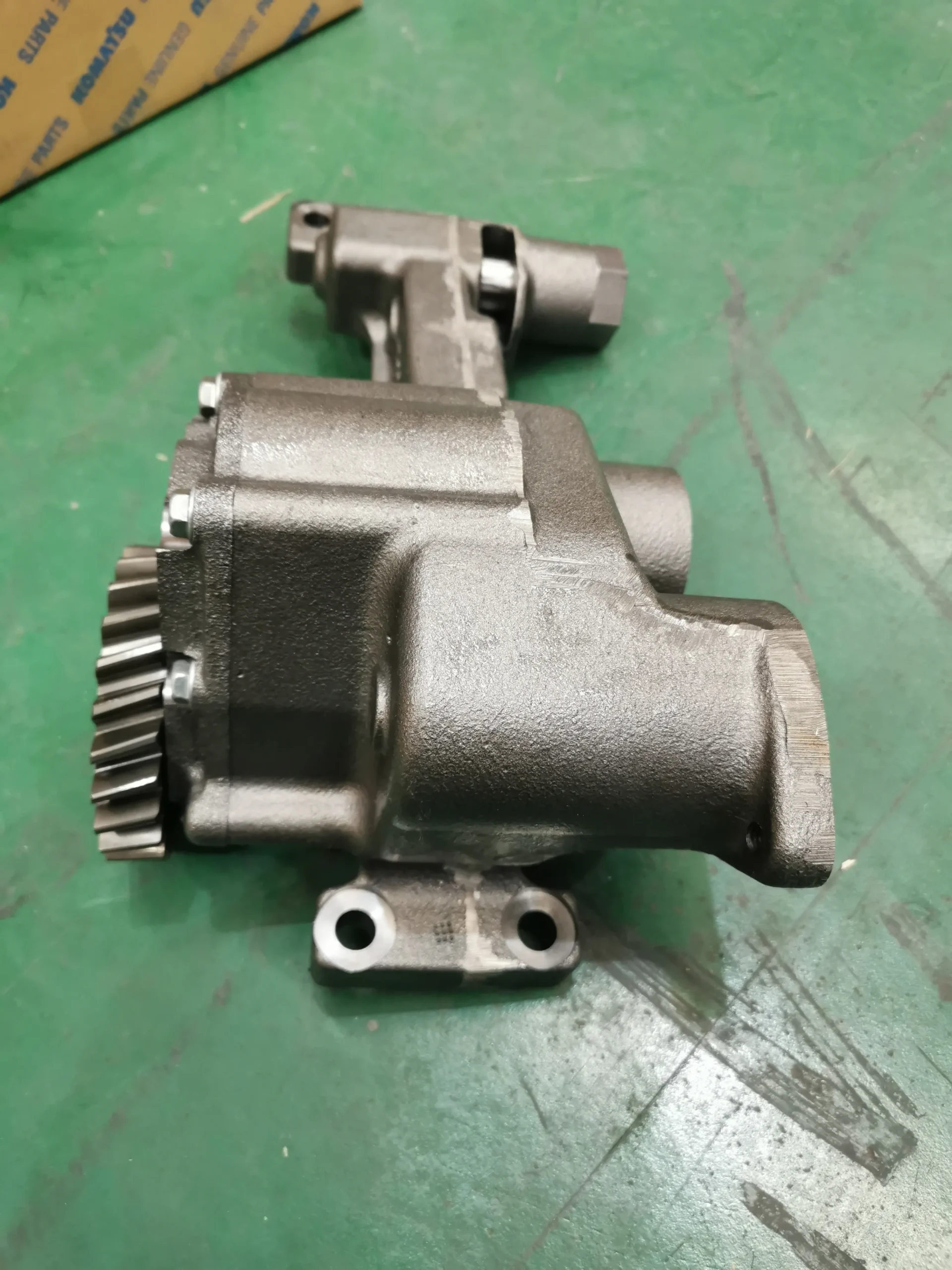 Supply Komatsu S6D170E-2A Oil Pump 6162-55-1011