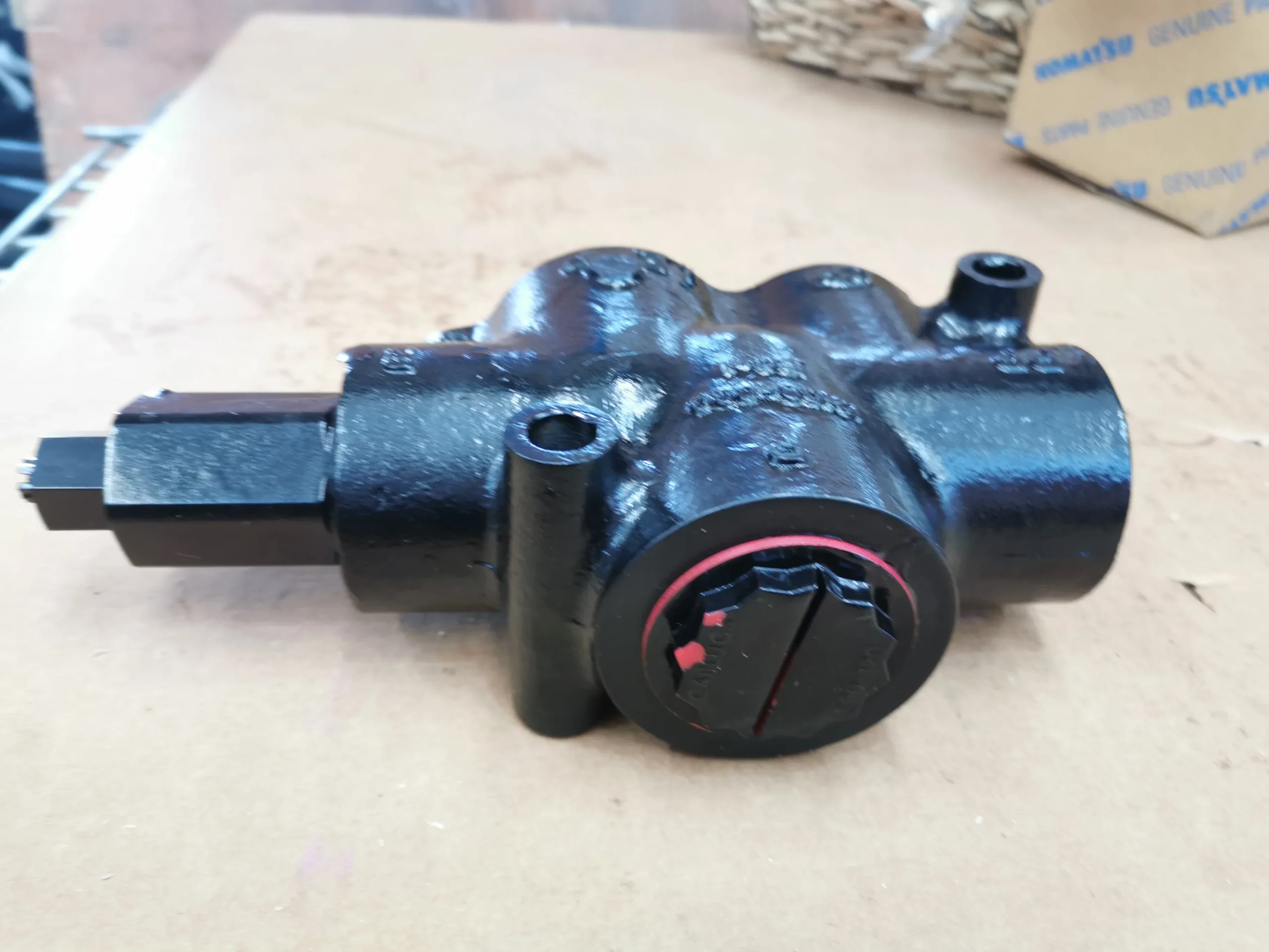 GD825A-2 valve assembly 235-40-12202