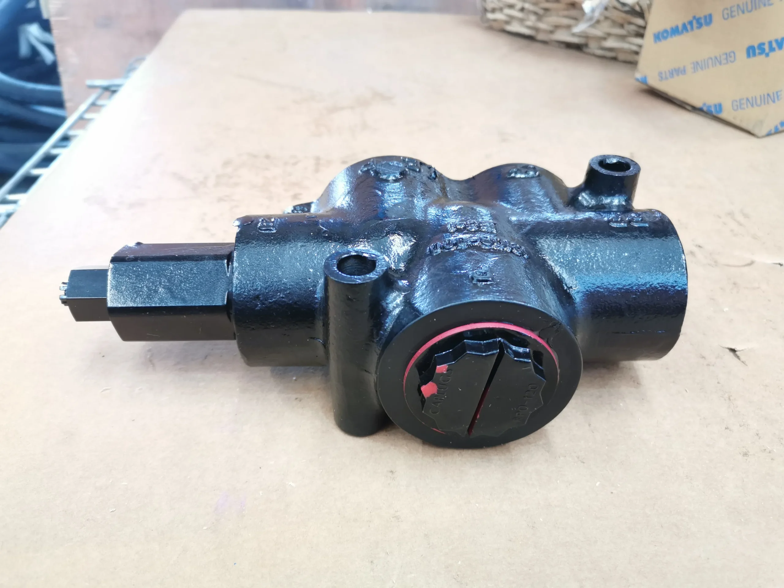 GD825A-2 valve assembly 235-40-12202
