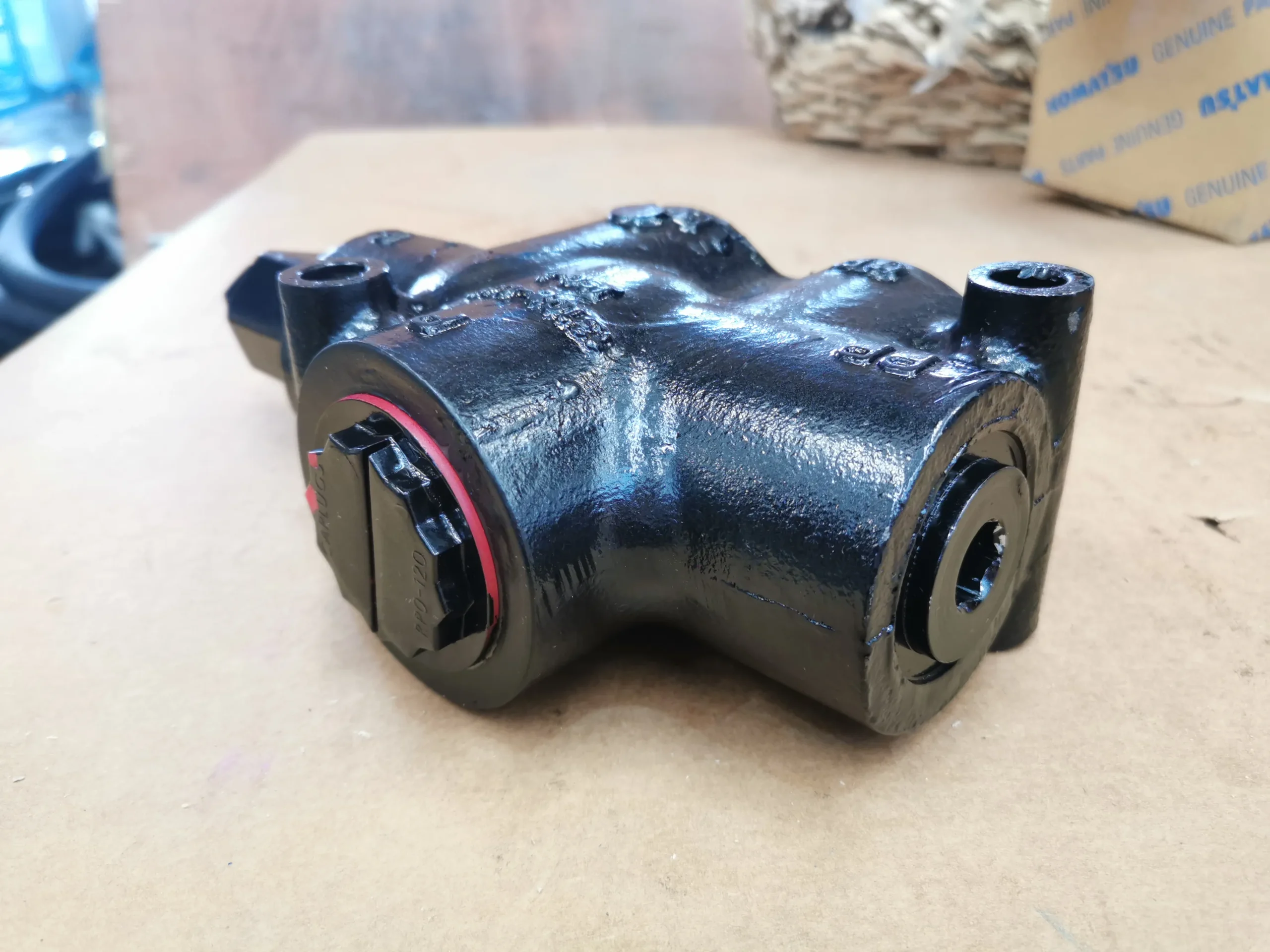 GD825A-2 valve assembly 235-40-12202