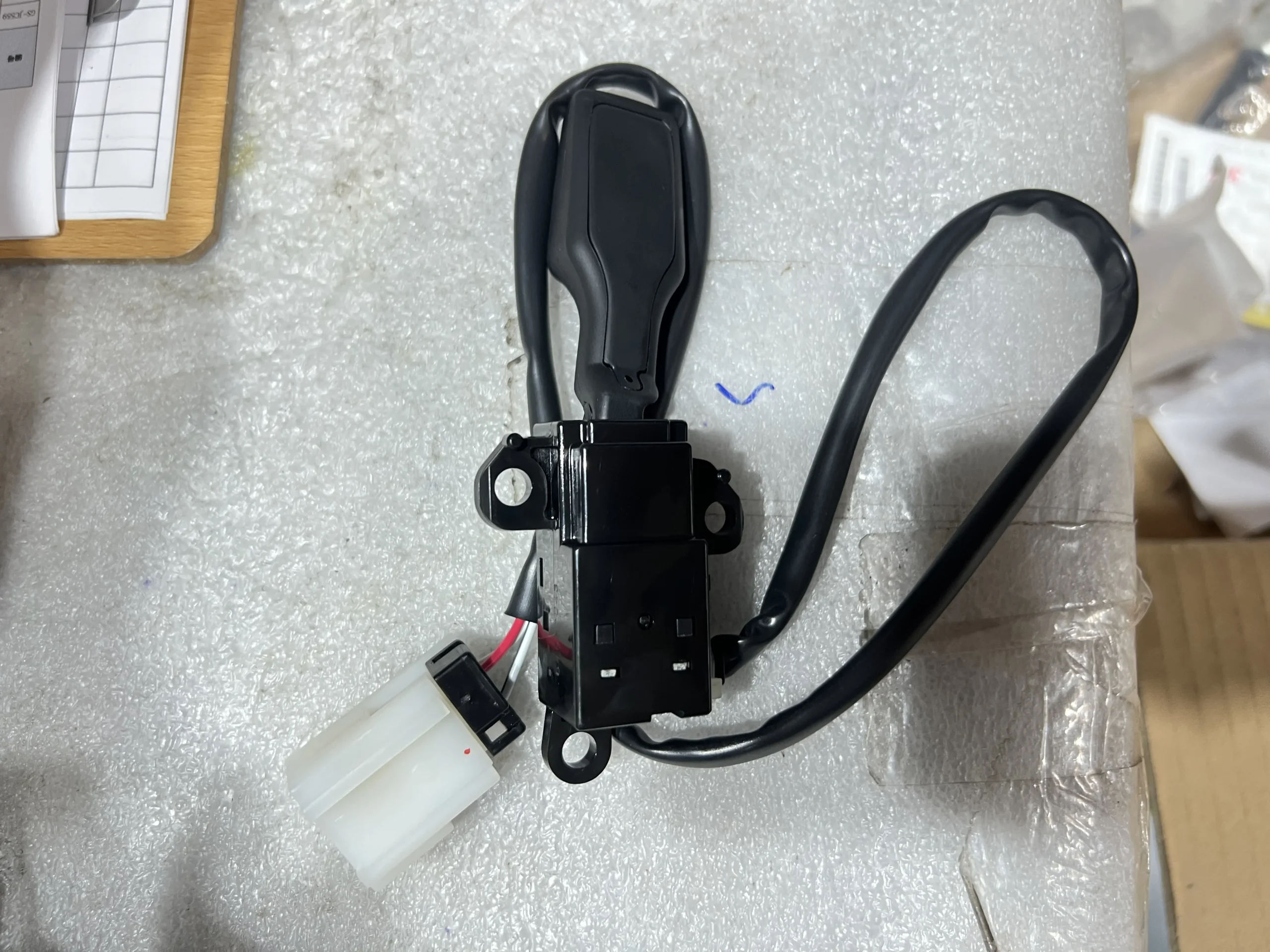 566-88-6H130 Komatsu Switch, Retarder