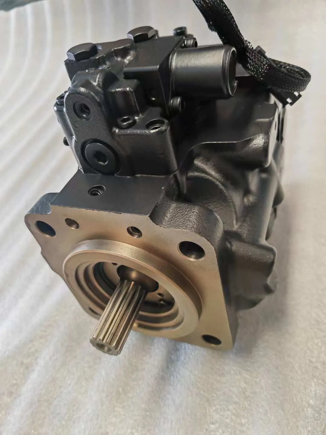 Compatible for Komatsu D61EX-16 D61PX-16 D65PX-17 D65EX-17 GD755-5R Bulldozer Fan Pump 708-1S-00460