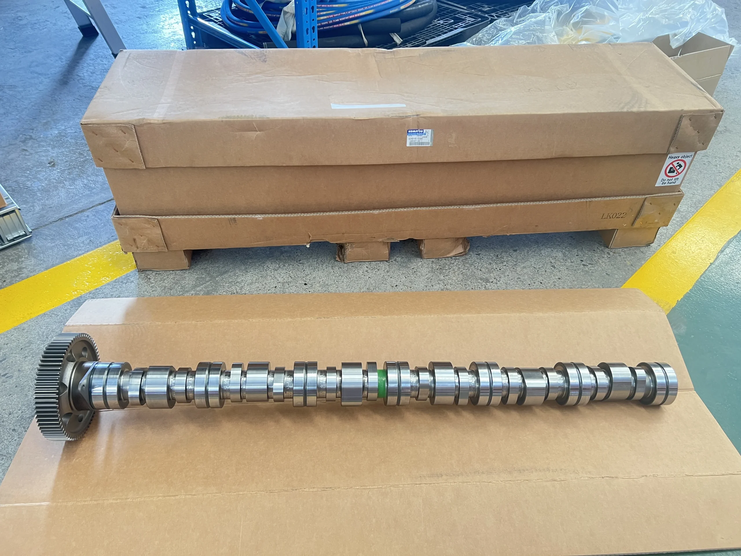 SAA6D170E-3F-8 Camshaft Assembly 6240-41-1300