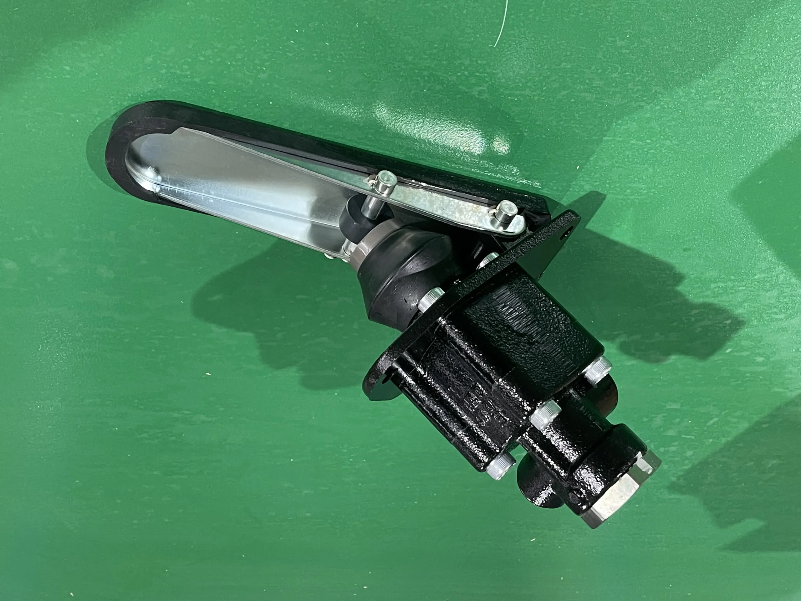 425-43-37200 Valve Assy for Komatsu Parts