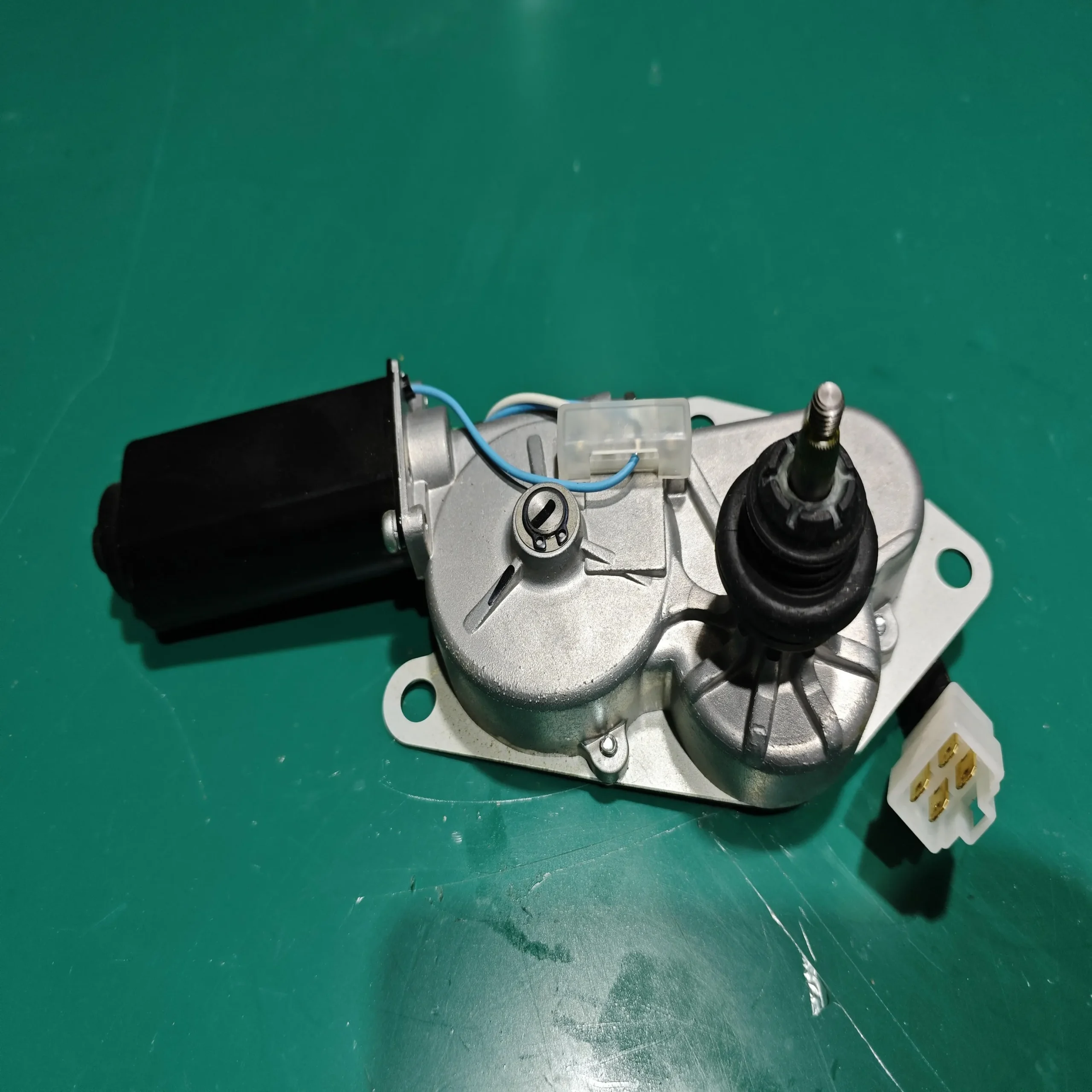 23B-951-2610 Komatsu WIPER MOTOR
