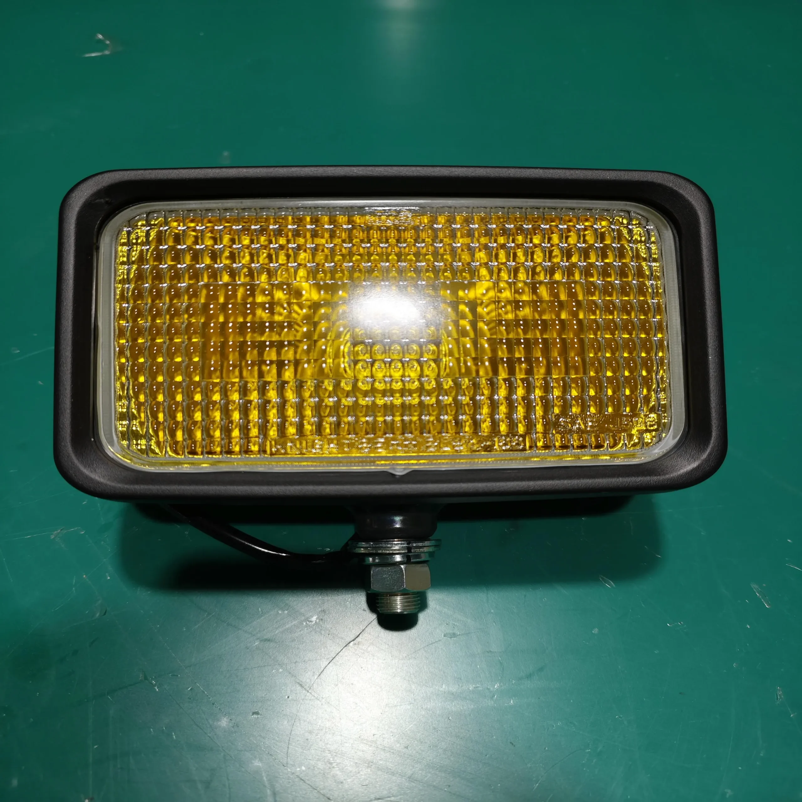 Komatsu HD465/785/HM350/WA155 22T-06-24110 Lamp