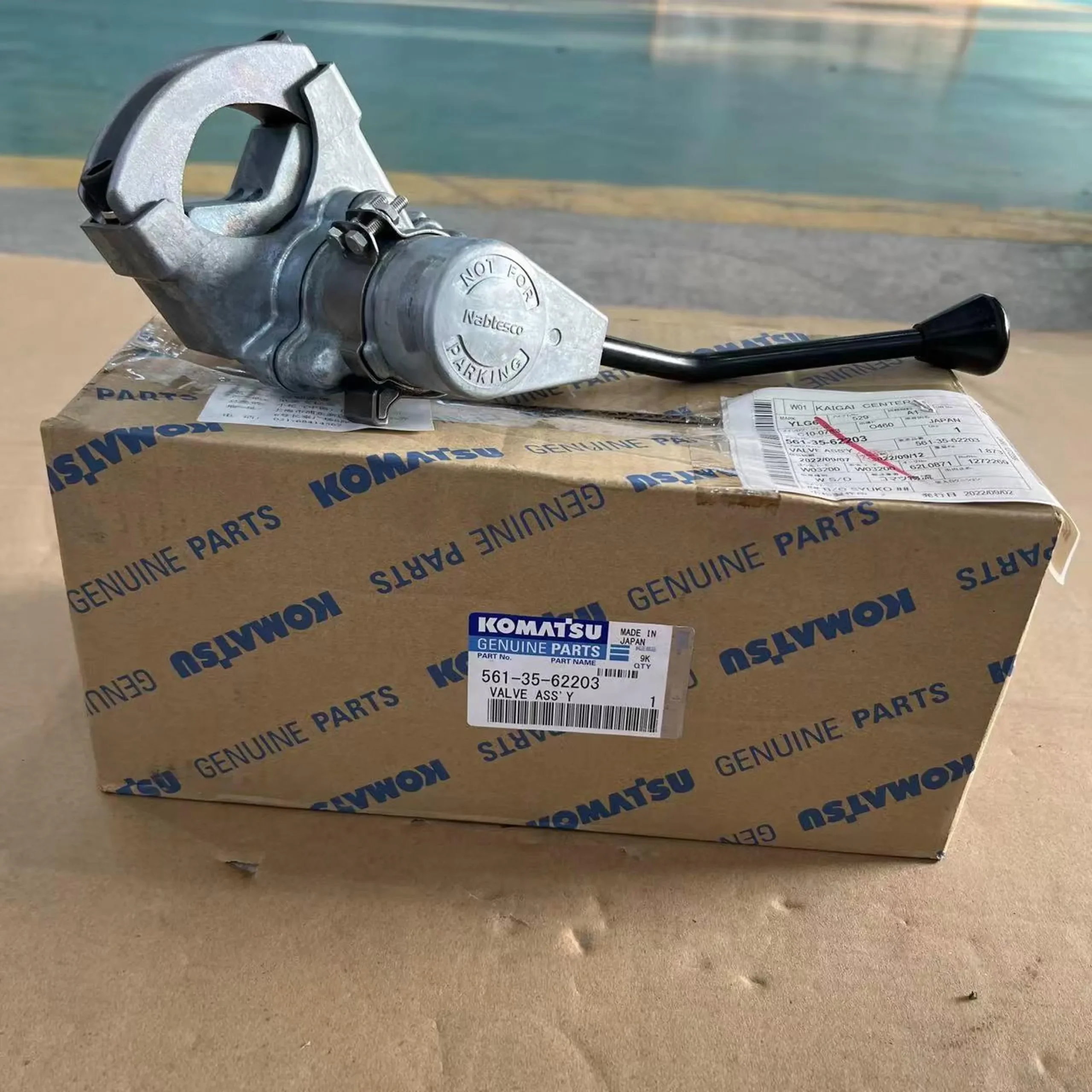 Brand New and Original RETARDER VALVE ASS’Y 561-35-62203 Valve Assembly for komatsu HD605-5 HD465-5 HD405-6 Dump Trucks