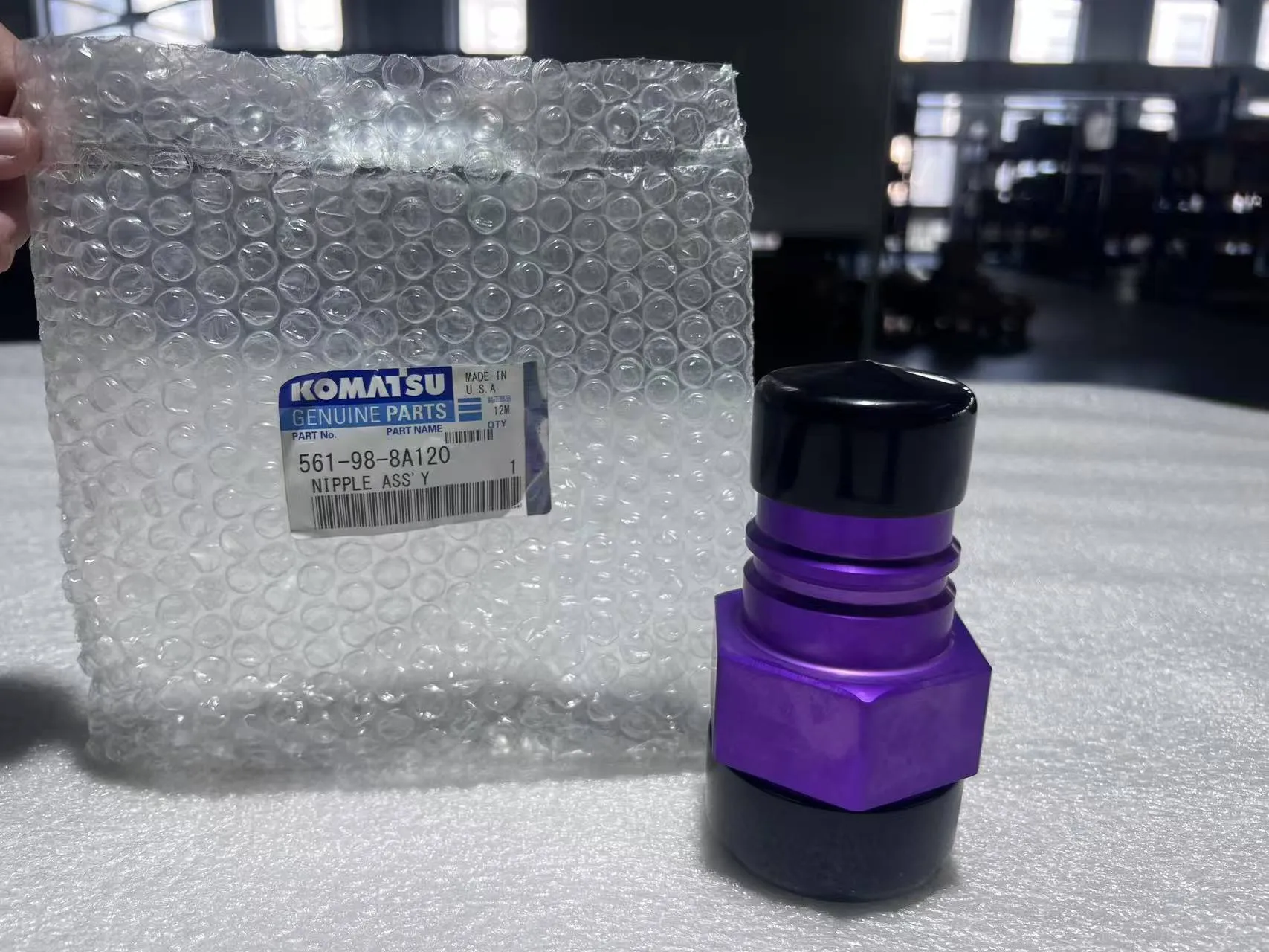 561-98-8A120 Komatsu Nipple Assembly