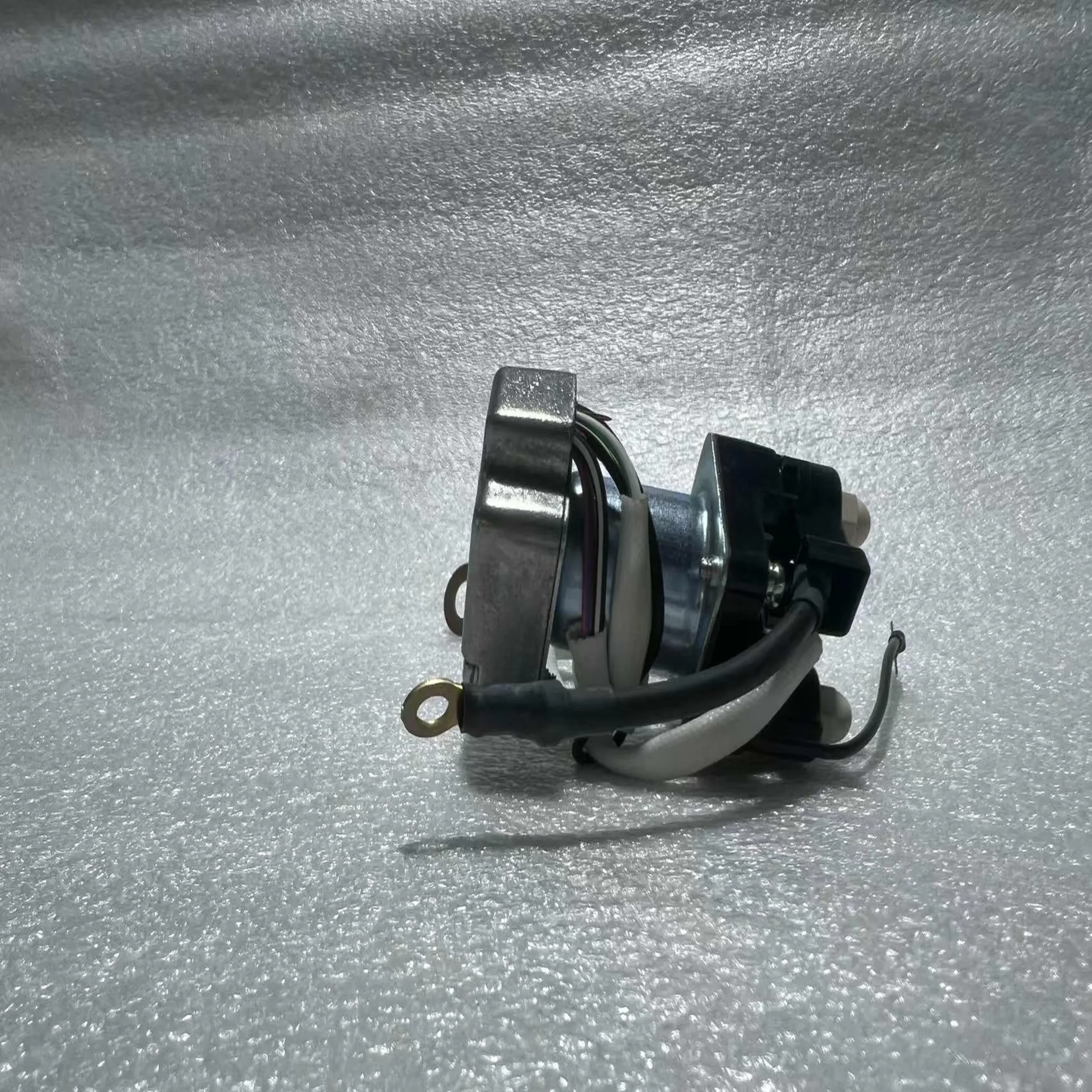 SWITCH ASSEMBLY KD0-25000-8332 – KOMATSUD61EX, D61PX, HM300, HM350, HM400, PC300, PC300HD, PC300LL, PC350LL, PC360, PC400, PC450, PC490, S6D125E, SA6D114E, SA6D125E, SA6D140E, SAA12V140E, SAA6D114E, SAA6D125E, SAA6D140E