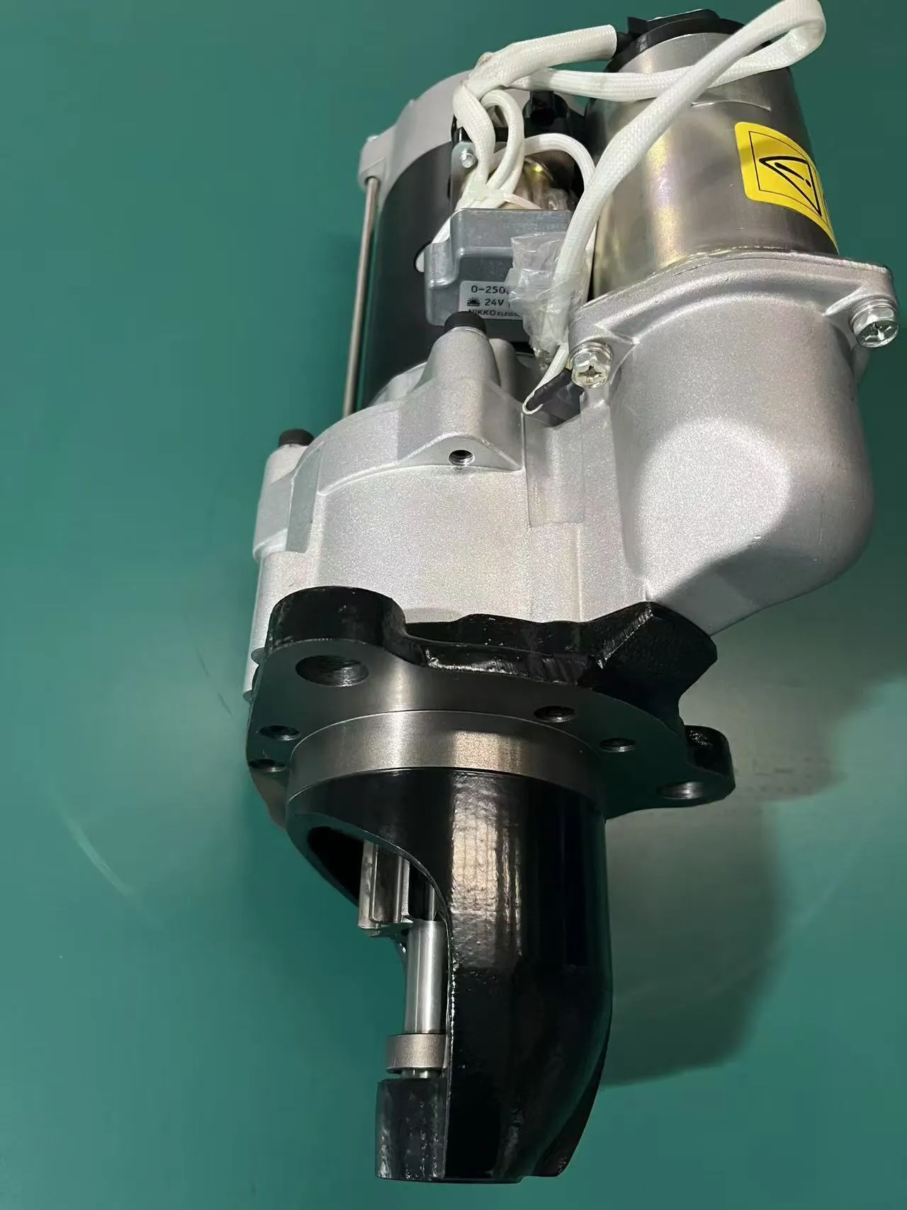 600-813-6632Starting motor assembly