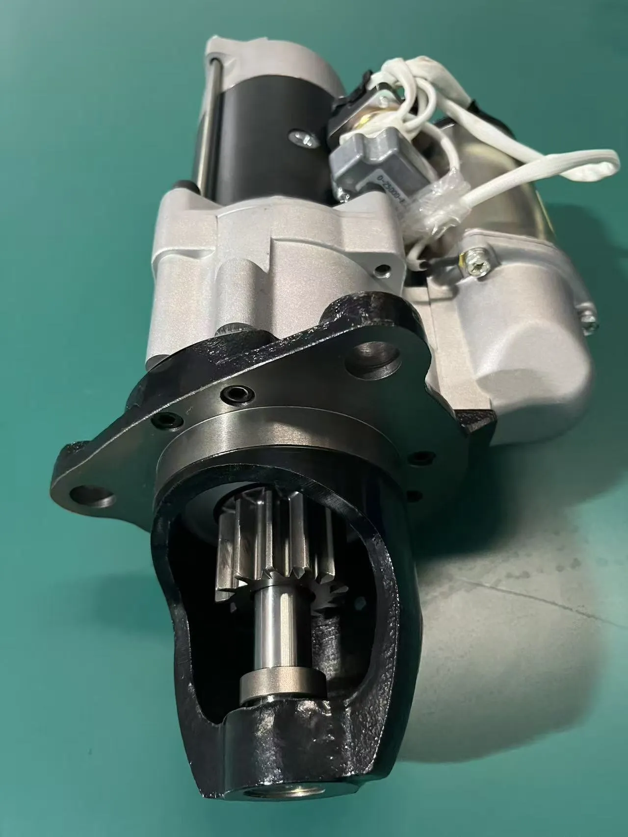 600-813-6632Starting motor assembly