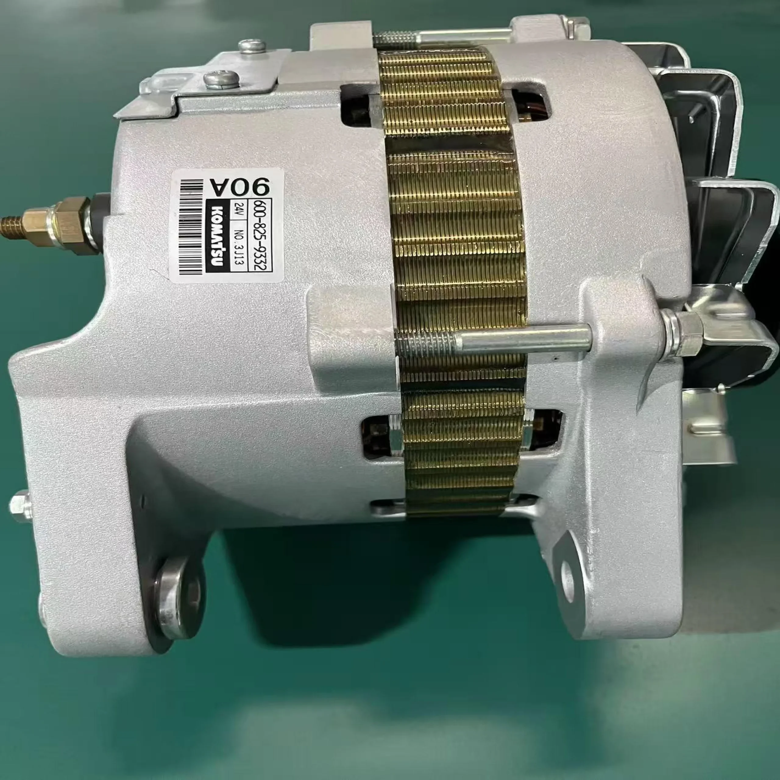 600-825-9332 Komatsu Alternator