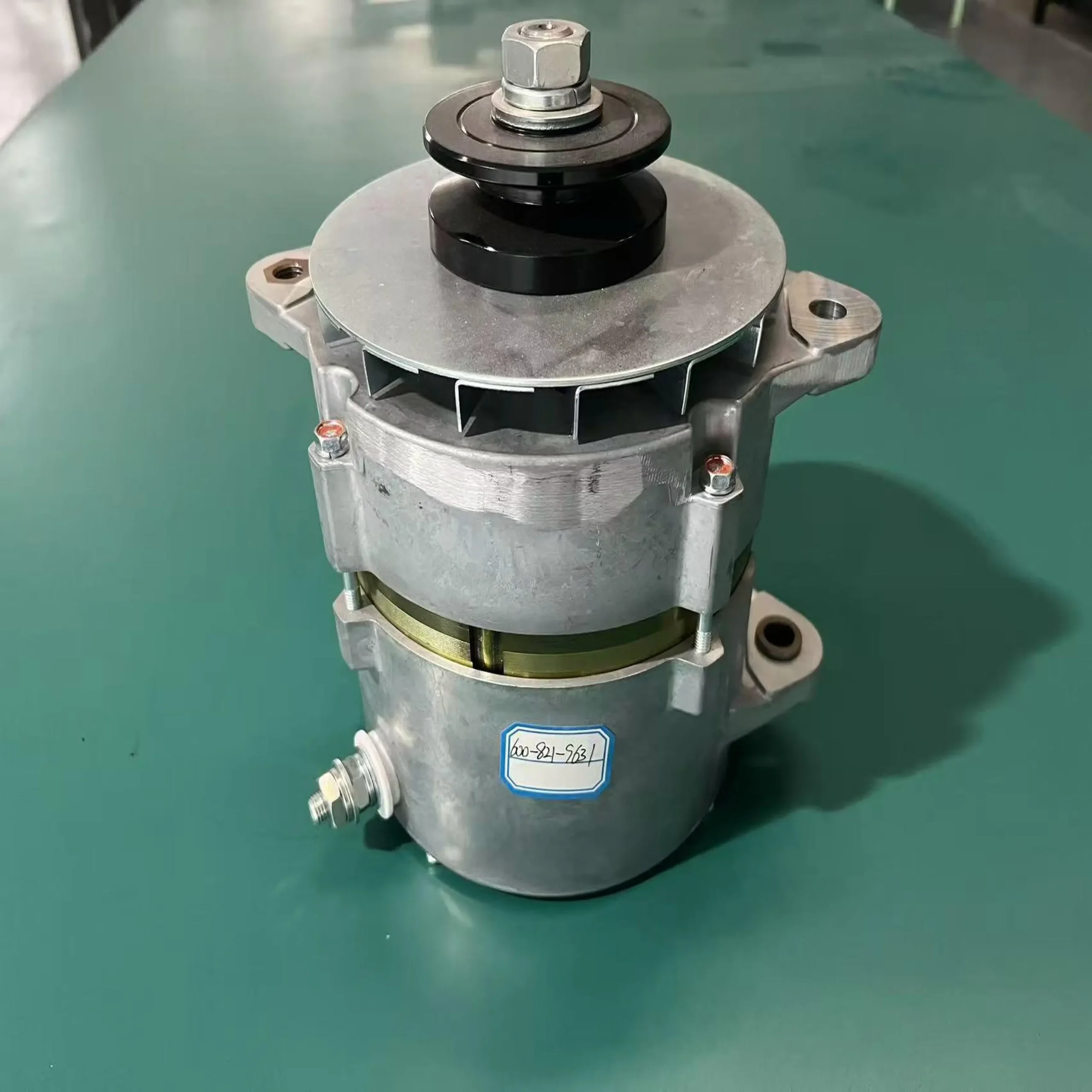 ATG20053 Alternator Compatible With Komatsu Cummins QSK23 600-821-9631 600-821-8260 600-821-9360 600-821-9550 600-821-9311 600-821-9511