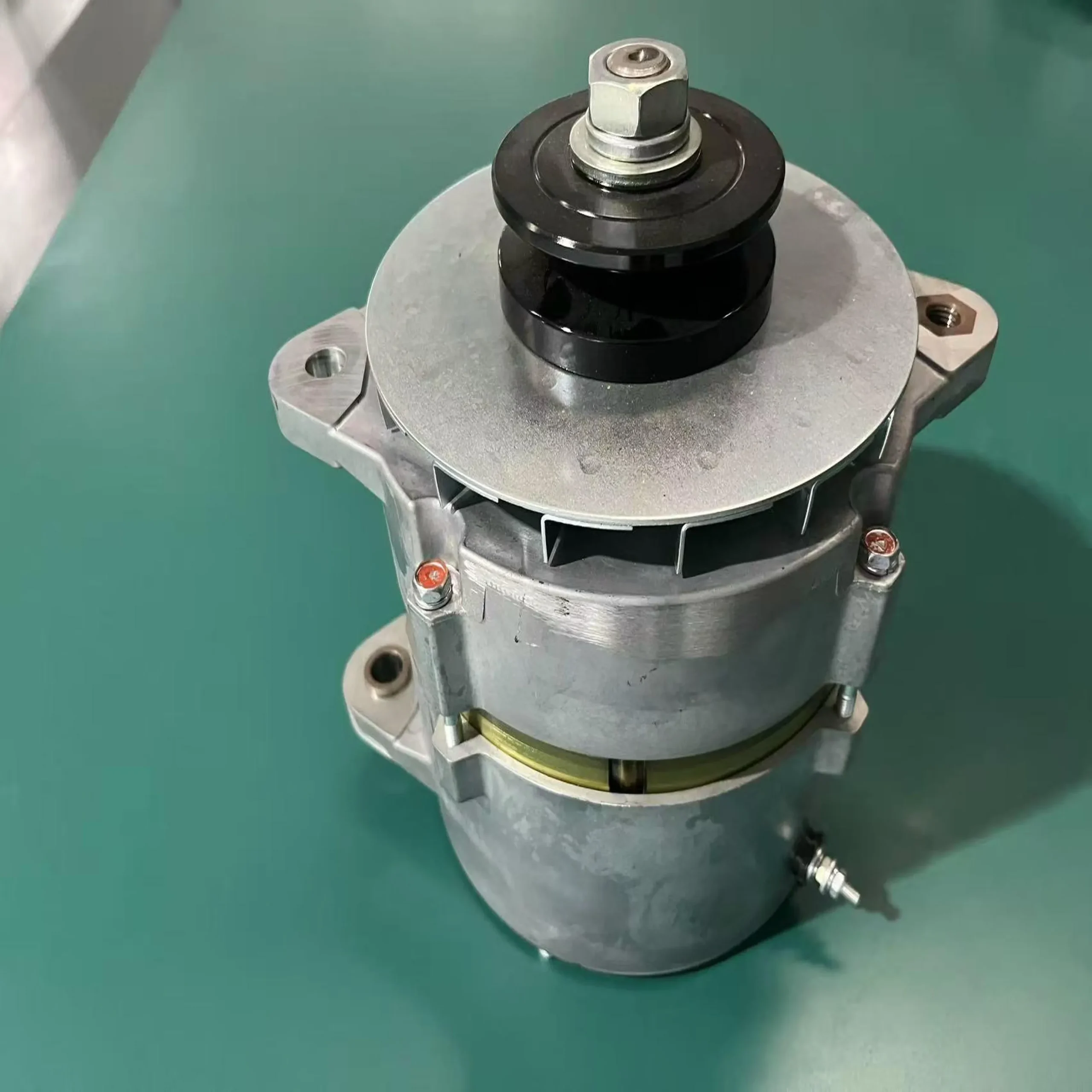 ATG20053 Alternator Compatible With Komatsu Cummins QSK23 600-821-9631 600-821-8260 600-821-9360 600-821-9550 600-821-9311 600-821-9511