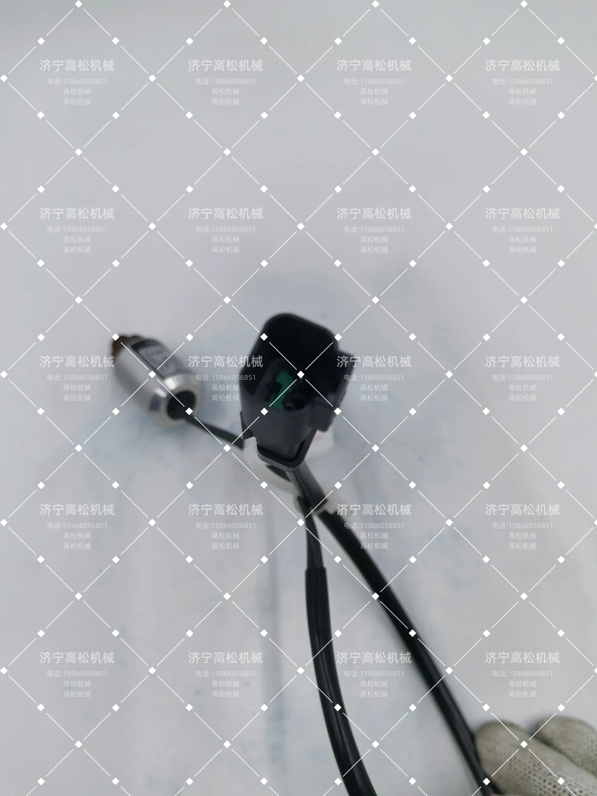 Komatsu 195-06-55120 Switch, price for original and… — Pricing.Parts