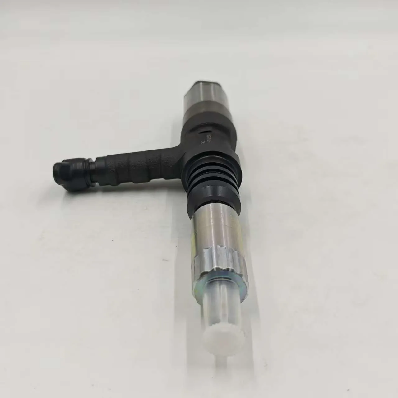095000-0560 095000-0562 6218-11-3100 6218-11-3101 Diesel Fuel Injector 6PCS for Komatsu SA6D140E-3 Engine PC600-6 PC600-8 PC450-8 WA500-3 WA500-6 D275-A D155-AX5 HM350-1 DCA-400SSK2
