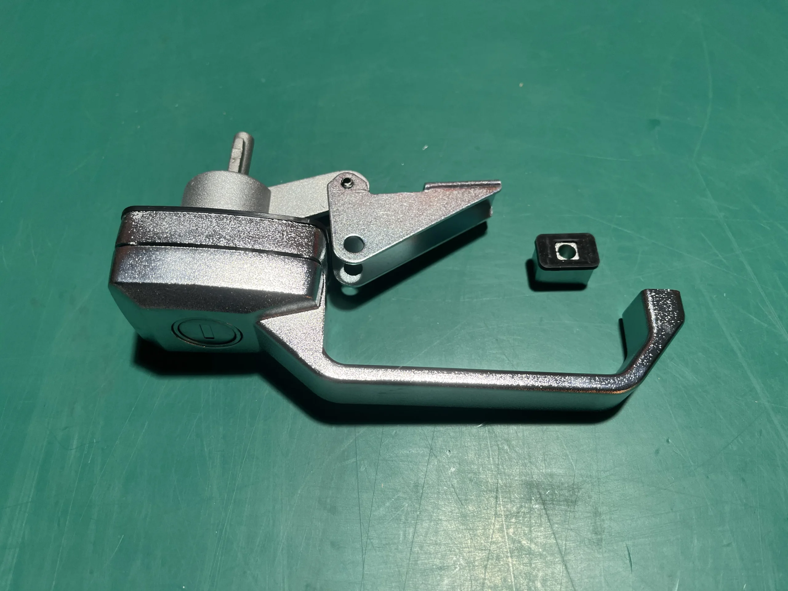 Komatsu Locks 198-Z11-3710 for Bulldozer D65EX-12