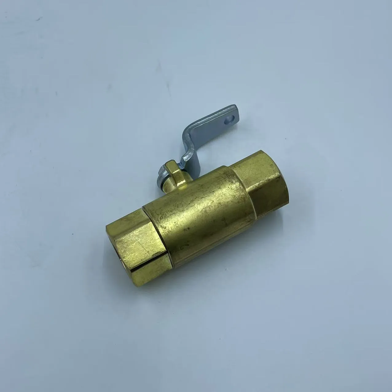 KOMATSU-VALVE 20Y-62-15651 –