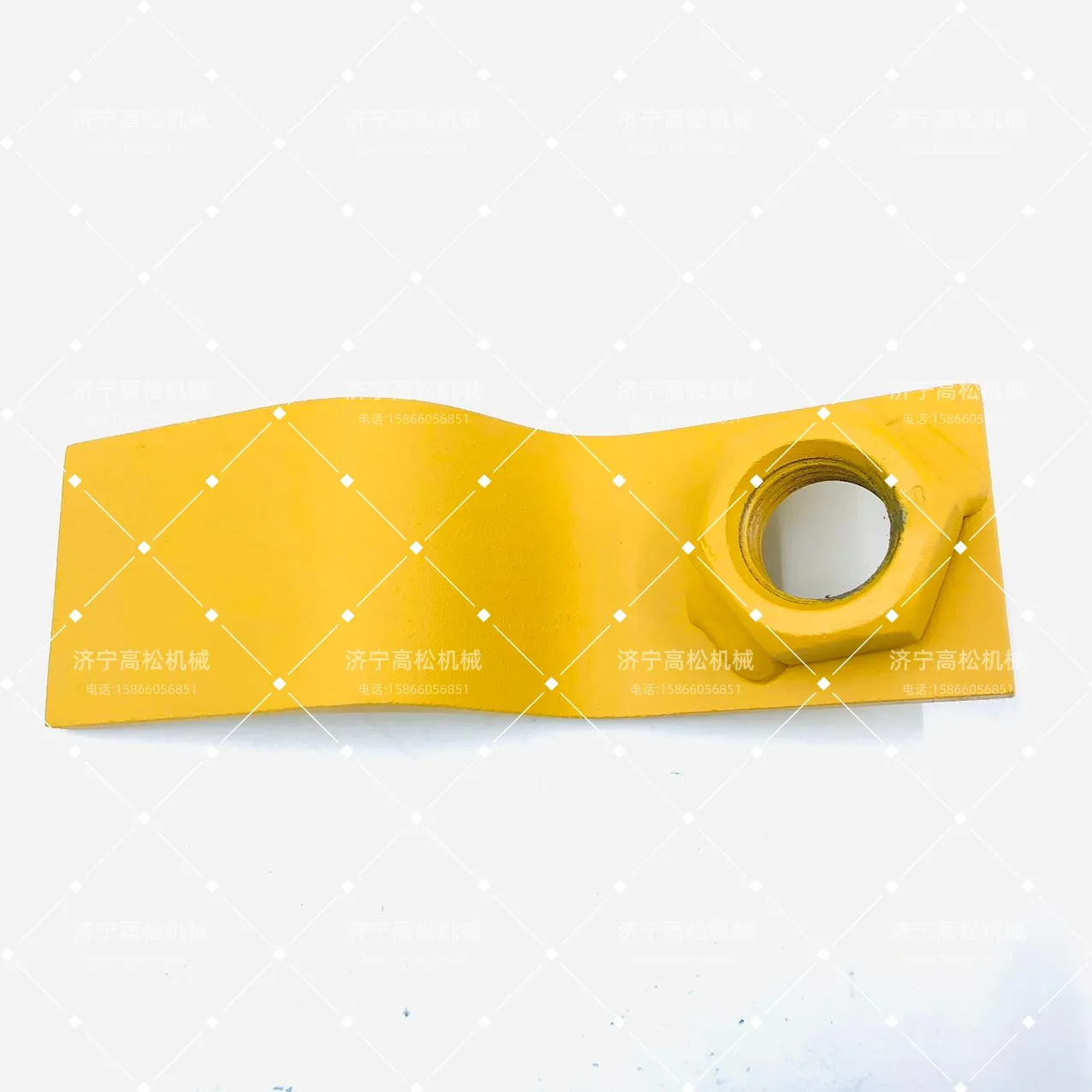 21T-01-67330 Komatsu PLATE | AGA Parts