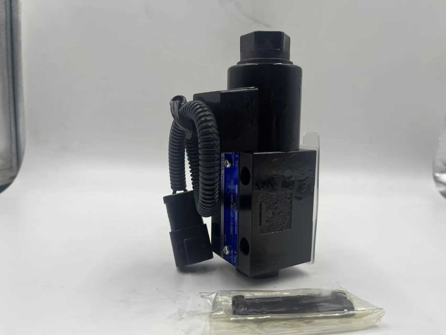 23W-60-28230Valve assembly