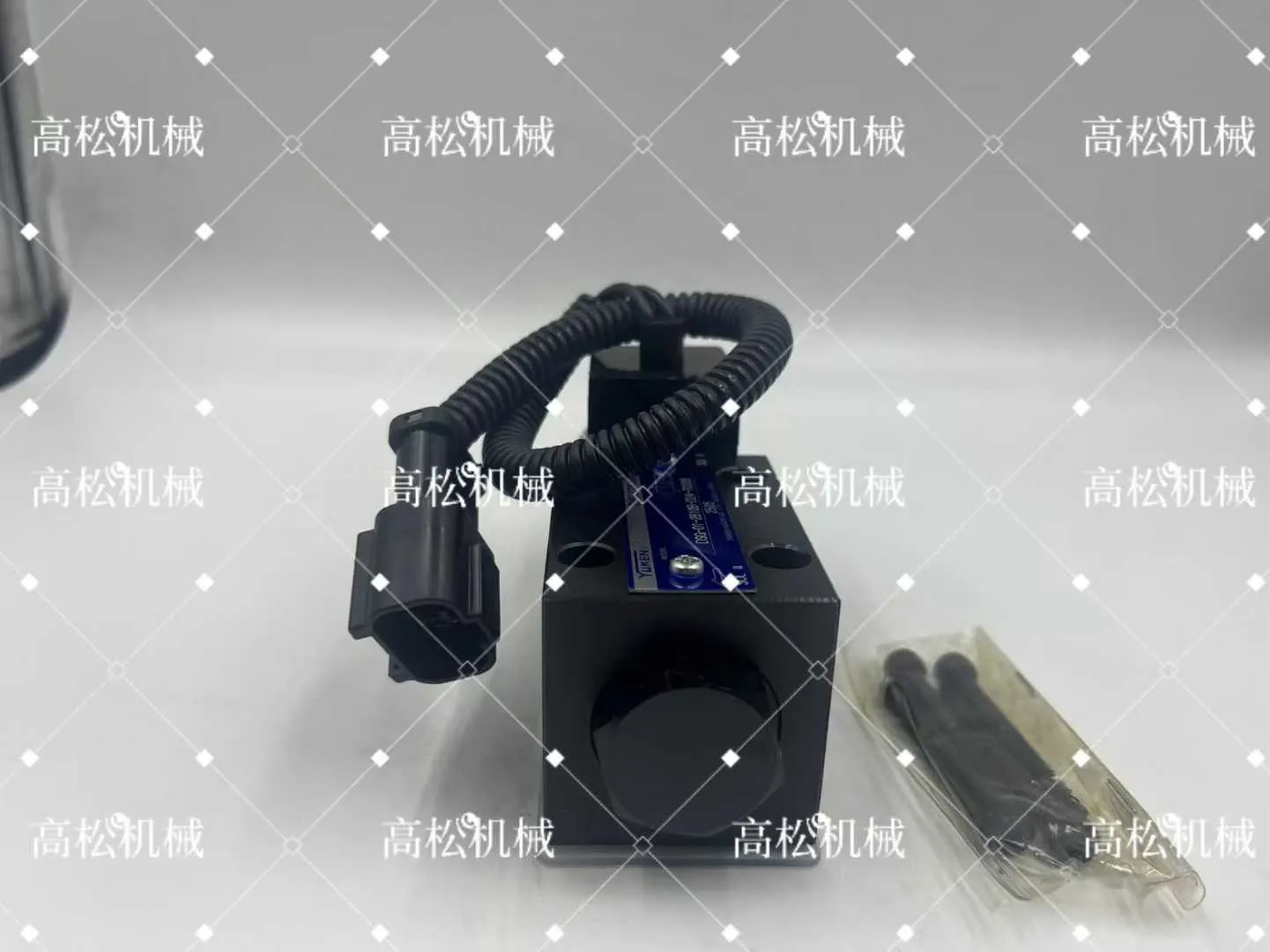 23W-60-28230 Valve Assembly, Komatsu. Applicable Model: WA600-3. In stock.