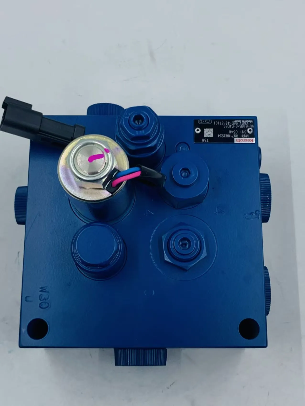 56D-43-37101 Komatsu HM400 Valve Assembly