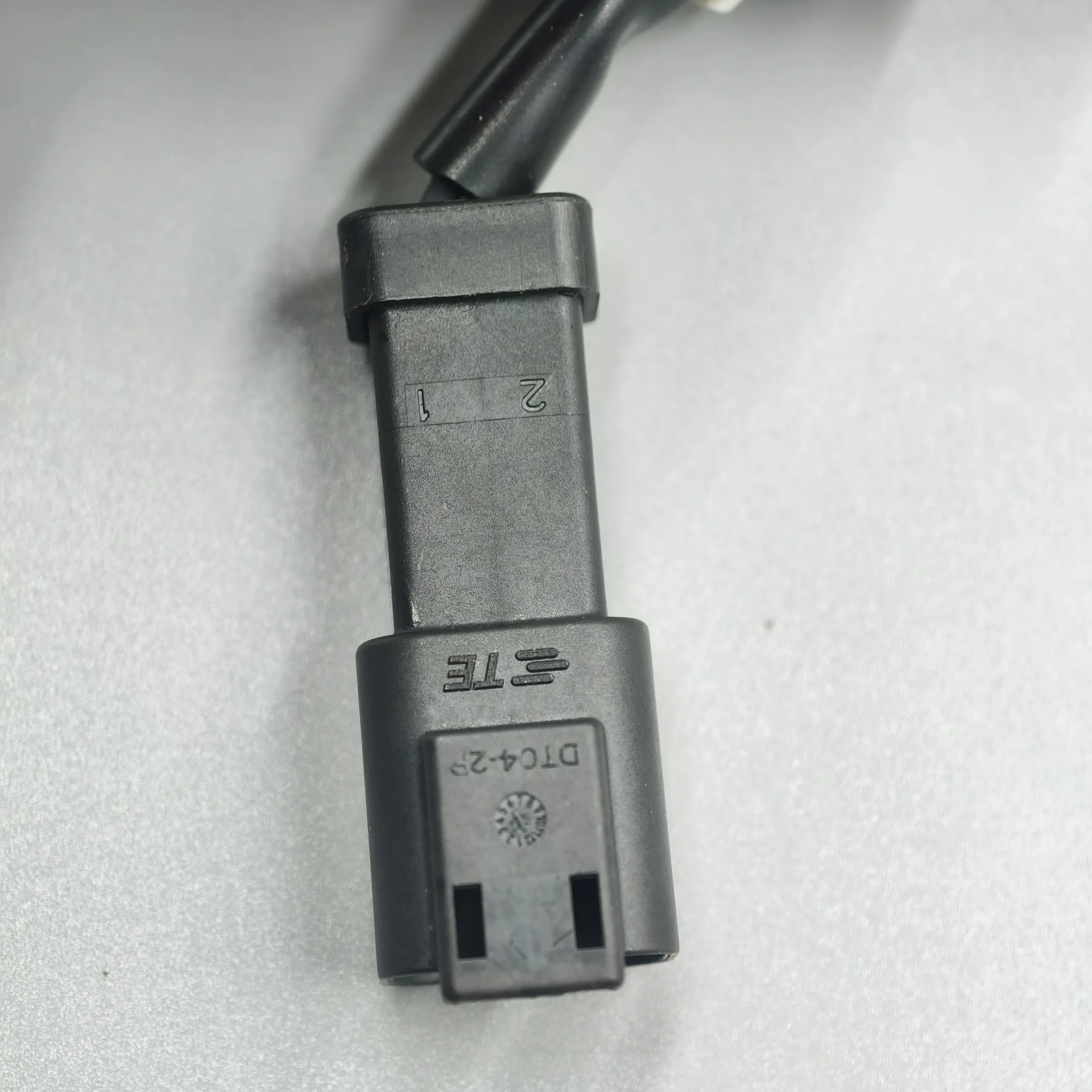 209-60-77220  VALVE ASSY for KOMATSU EXCAVATOR PC600-7 PC600-8 PC1250-7