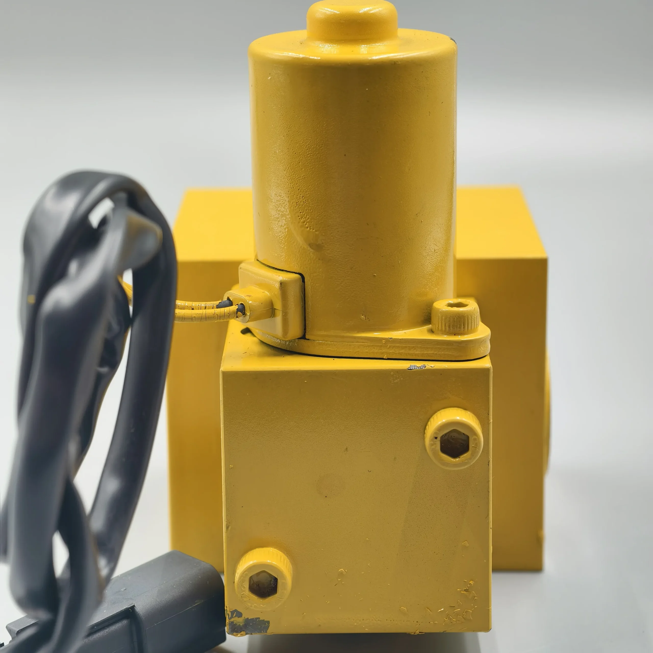 209-60-77220  VALVE ASSY for KOMATSU EXCAVATOR PC600-7 PC600-8 PC1250-7