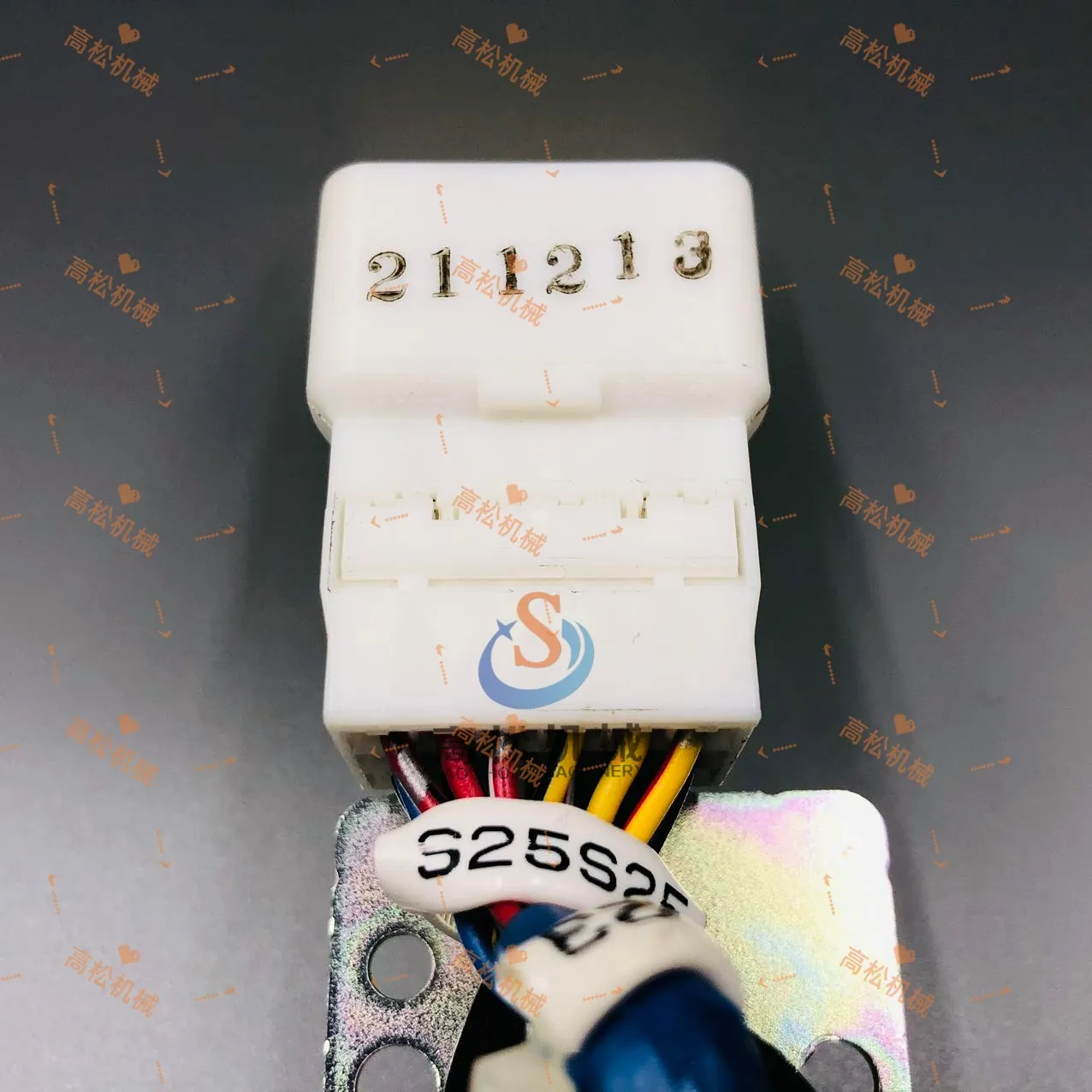 22u-06-22370 Komatsu PC228us-3 SWITCH ASS’Y submit for PC200LL, PC220LL, PC228, PC228US, PC270, PC270LL, PC300, PC300HD, PC300L, PC340, PC350, PC380