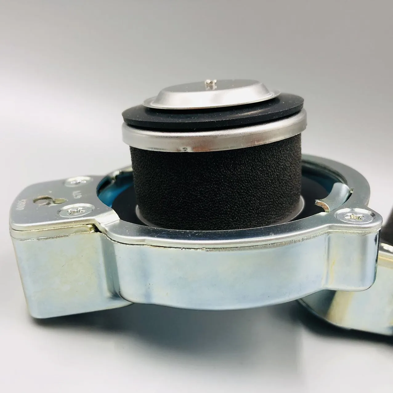 17A-60-11310Hydraulic oil cap assembly