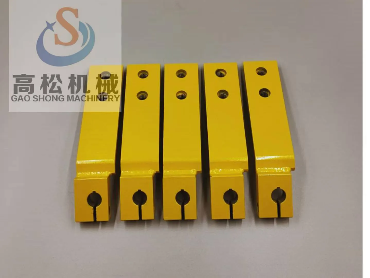 566-86-6K430 Komatsu factory bracket. Compatible with models HD325, HD785. Large inventory available.