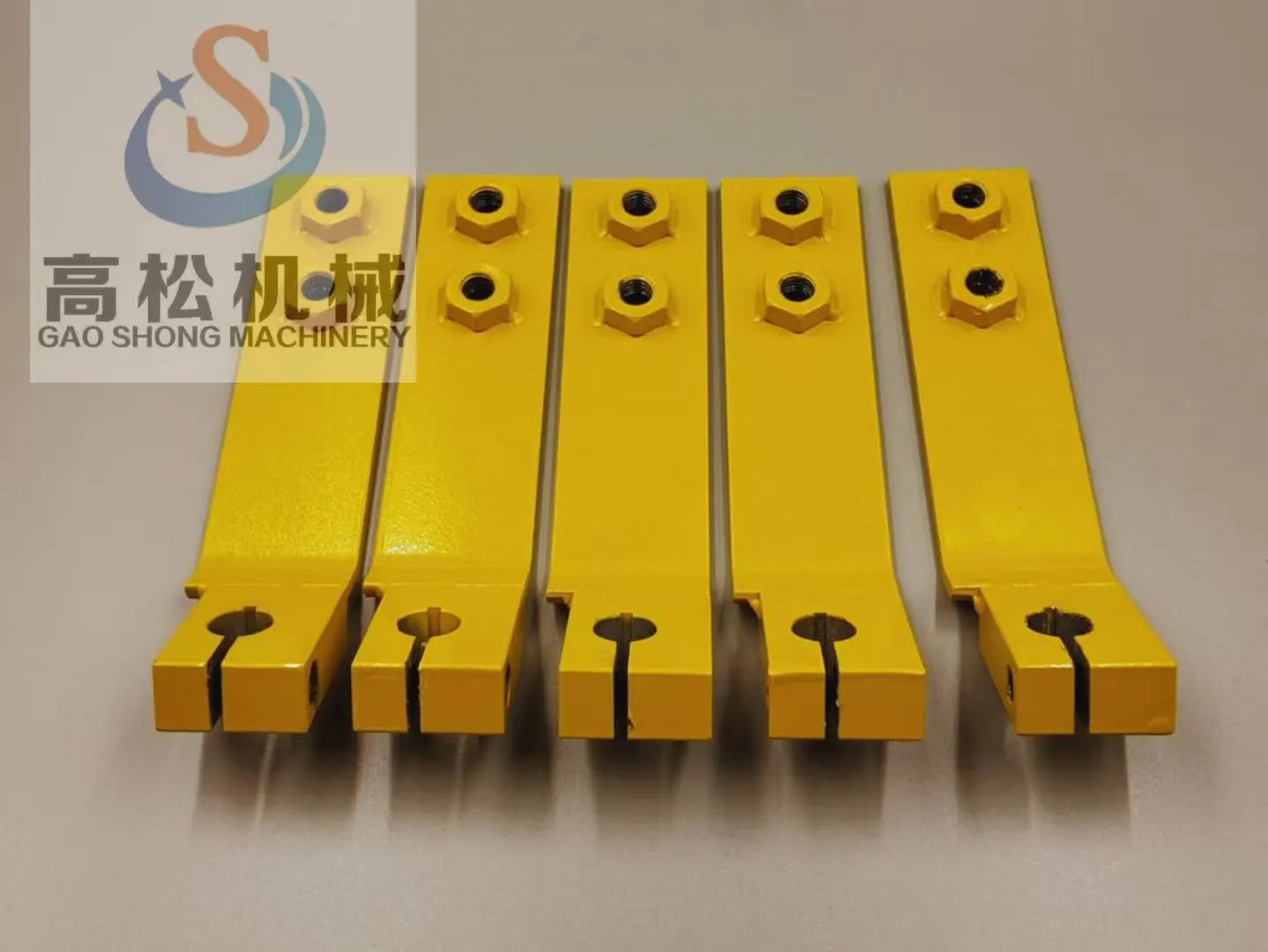 566-86-6K430 Komatsu factory bracket. Compatible with models HD325, HD785. Large inventory available.