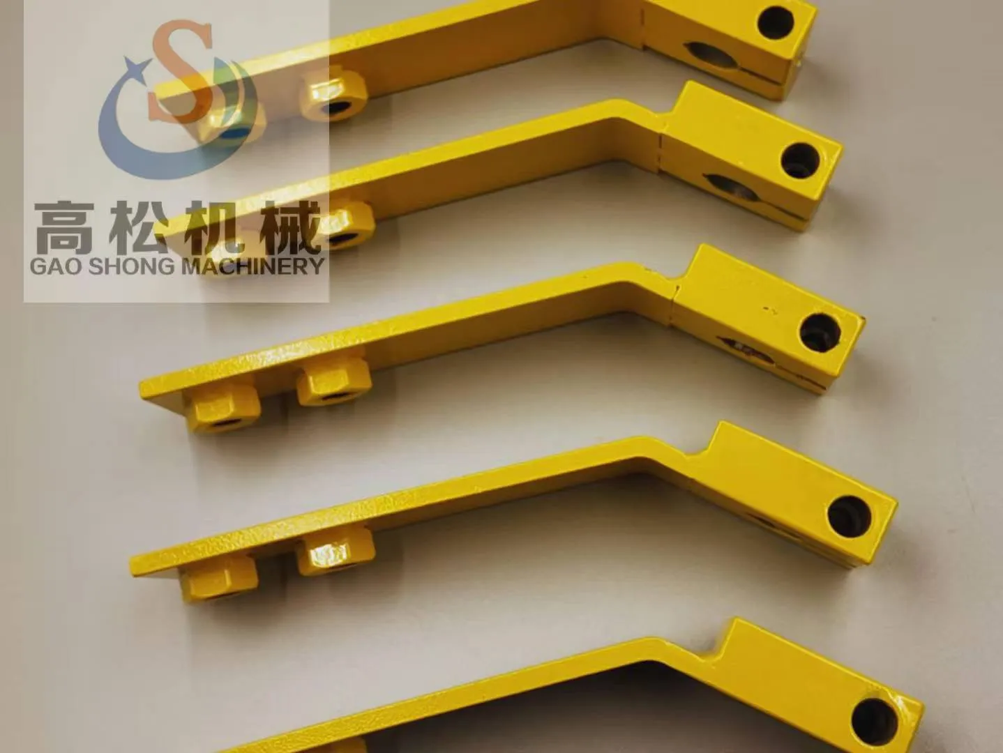 566-86-6K430 Komatsu factory bracket. Compatible with models HD325, HD785. Large inventory available.