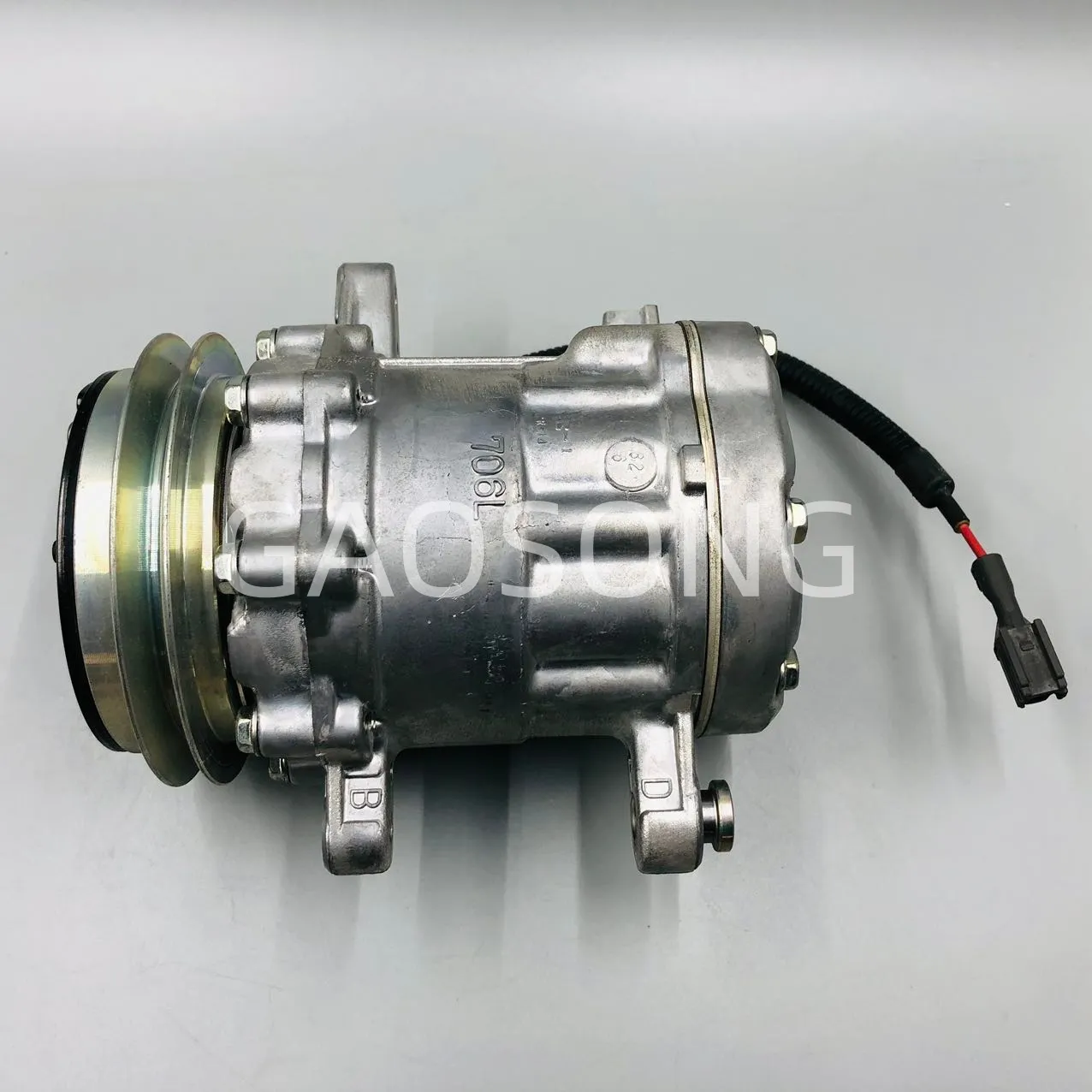 22L-979-2200 • COMPRESSOR-Komatsu Original Factory