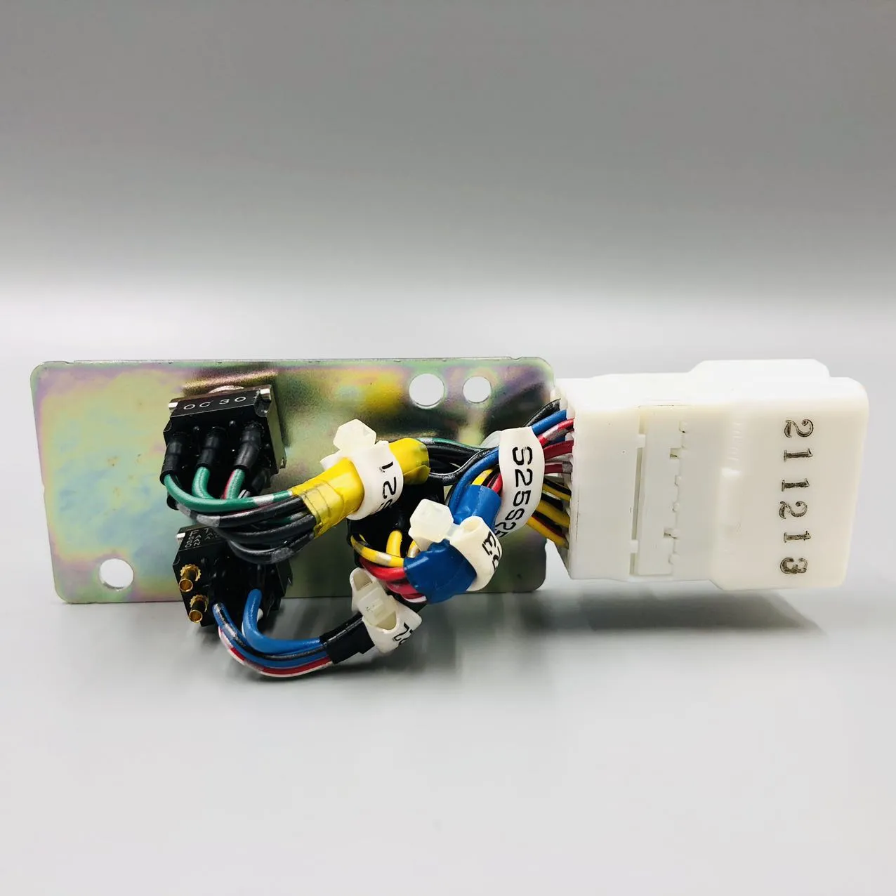 22U-06-22370 Switch Assembly