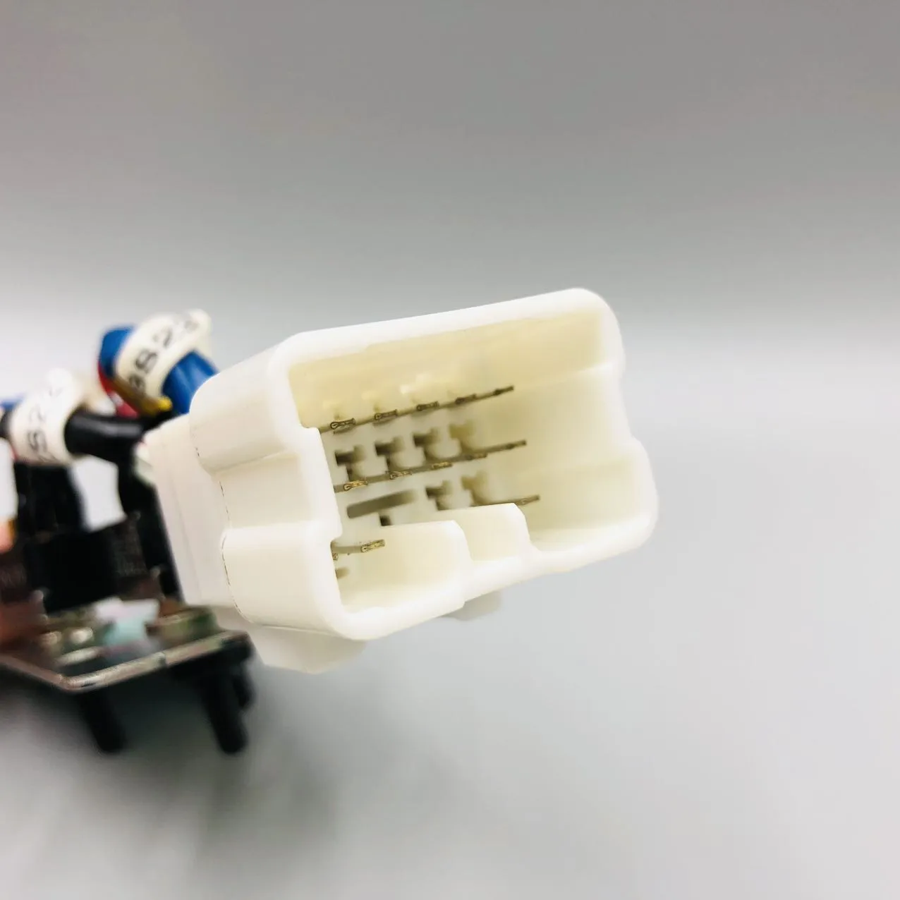 22U-06-22370 Switch Assembly