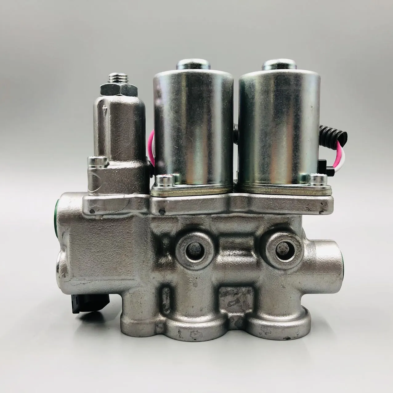 22F-60-31600Valve assembly