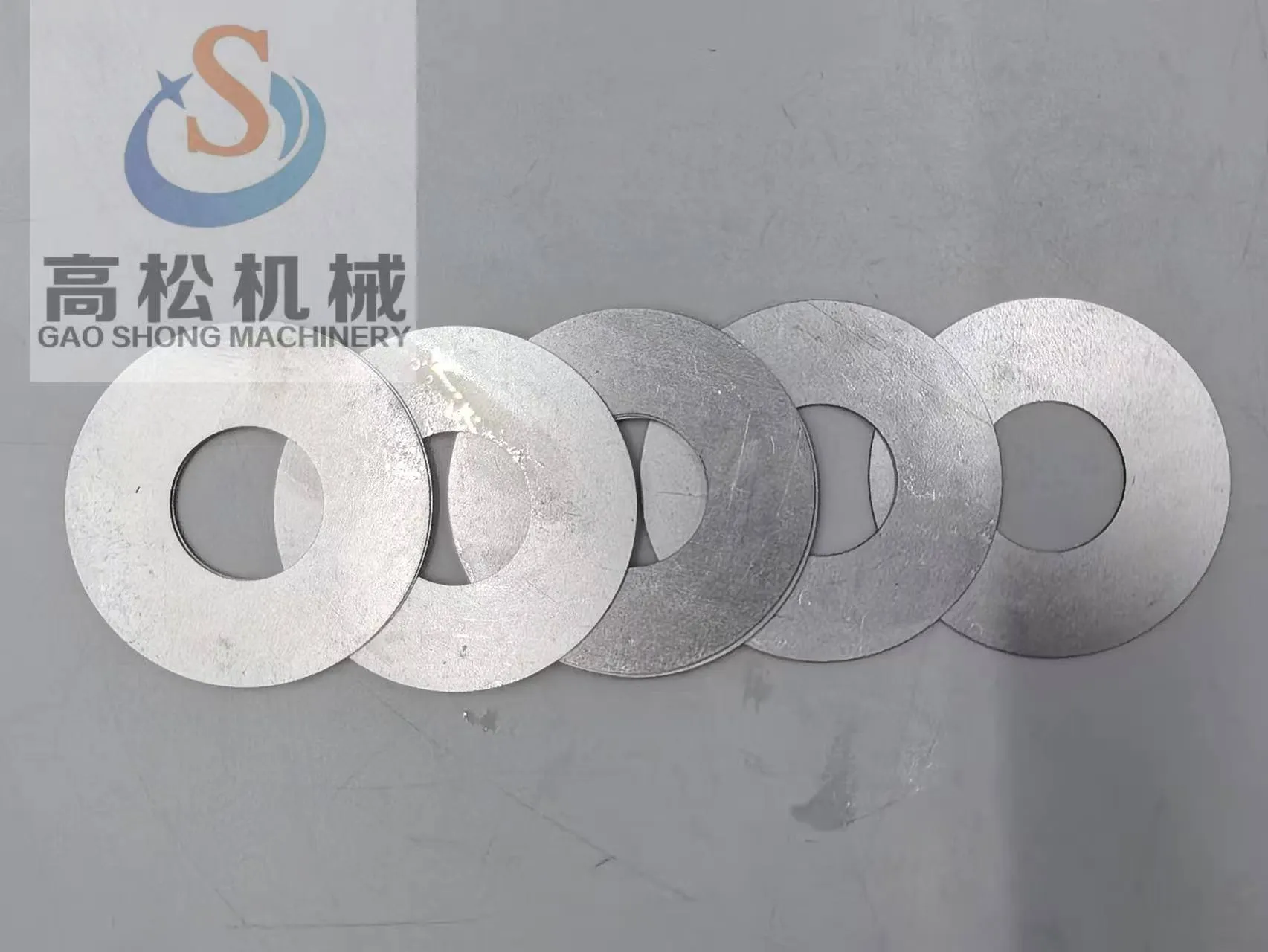 23W-22-21580 Compatible model: HM350-2 Gasket thickness: 0.5 mm