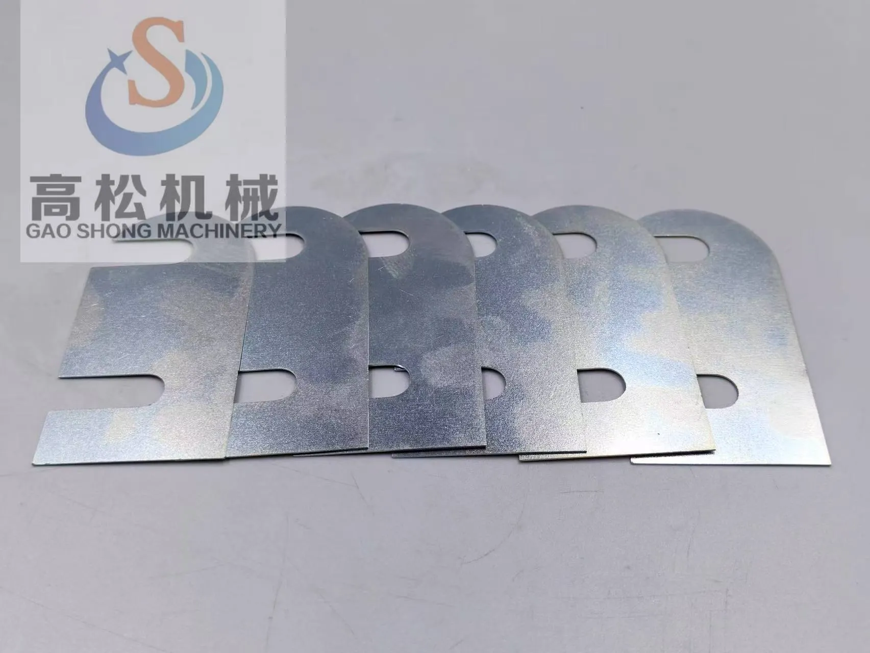 419-54-15690-YA Compatible models: WA380-3, HD605, HM400. Large stock of plates available.